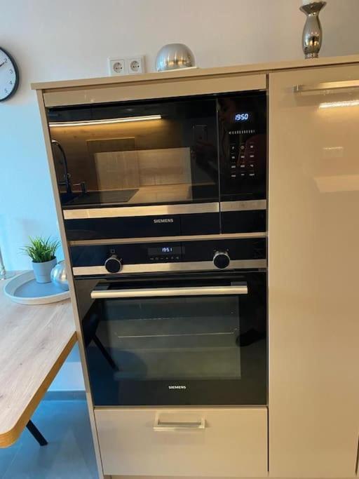 Ferienwohnung Hereinspaziert Вилхелмсхафен Екстериор снимка