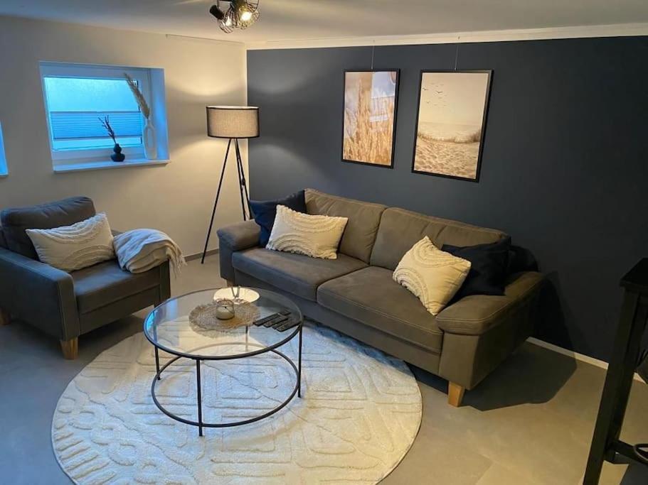 Ferienwohnung Hereinspaziert Вилхелмсхафен Екстериор снимка
